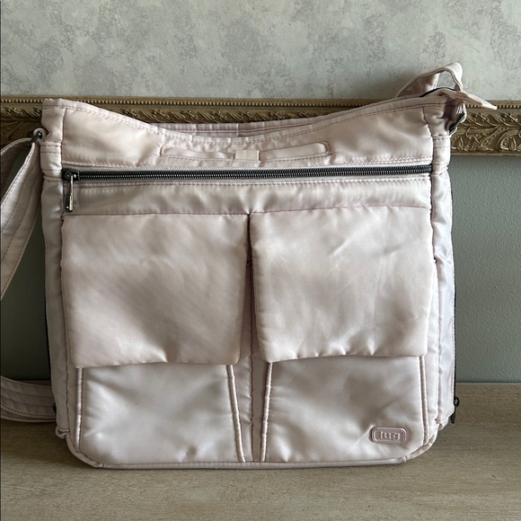 Lug Happy Camper lite pink Travel Bag – Perfect for organizing on-the-go - Picture 6 of 13